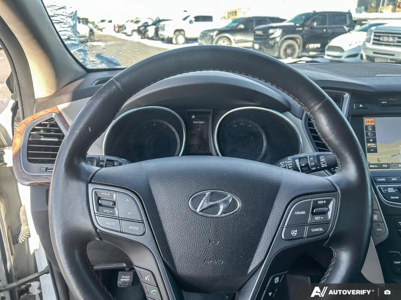 2016 Hyundai Santa Fe XL Limited Adventure Edition w/6 Passenger (A6 4dr All-Wheel Drive Photo