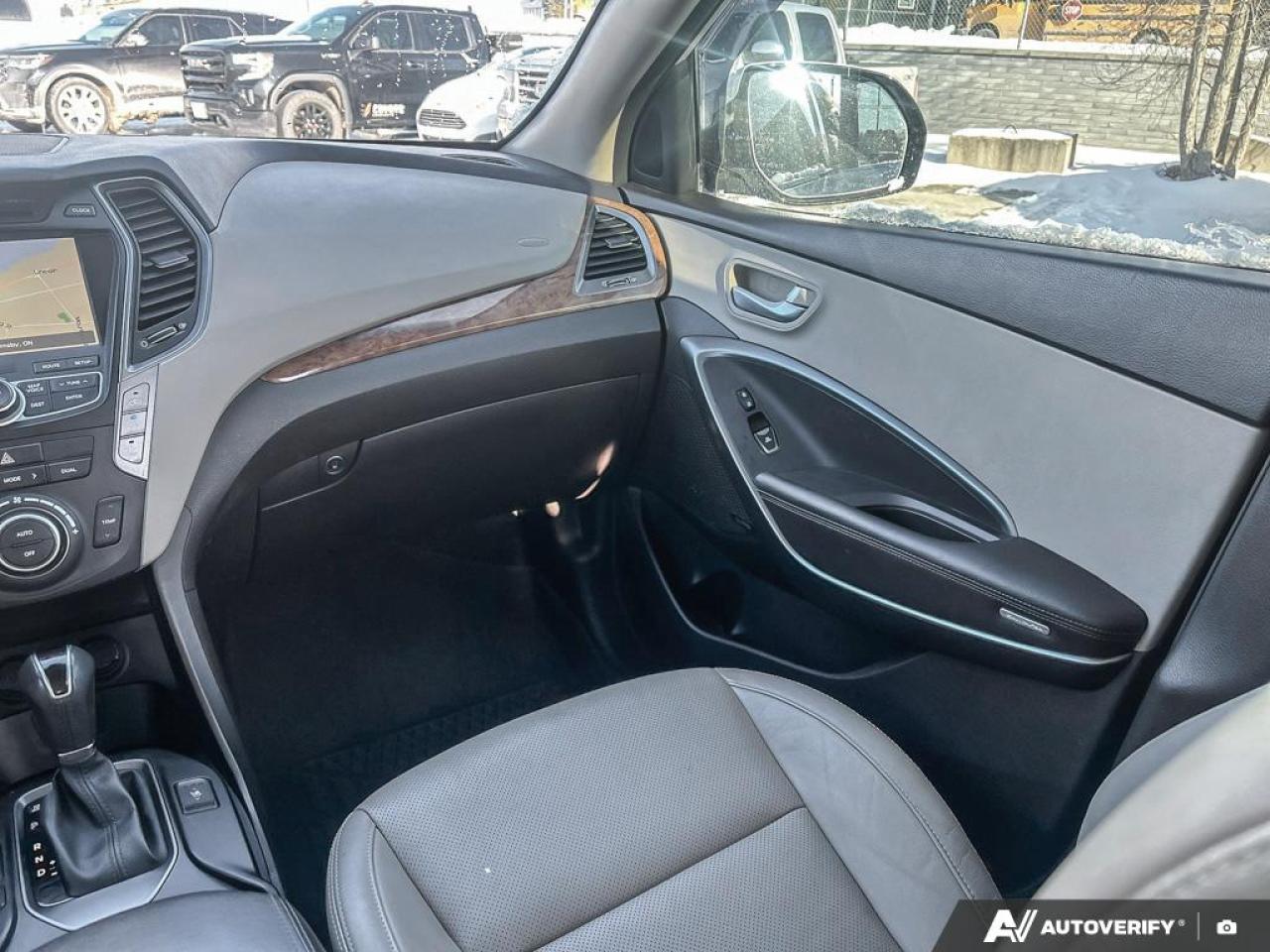 2016 Hyundai Santa Fe XL Limited Adventure Edition w/6 Passenger (A6 4dr All-Wheel Drive Photo