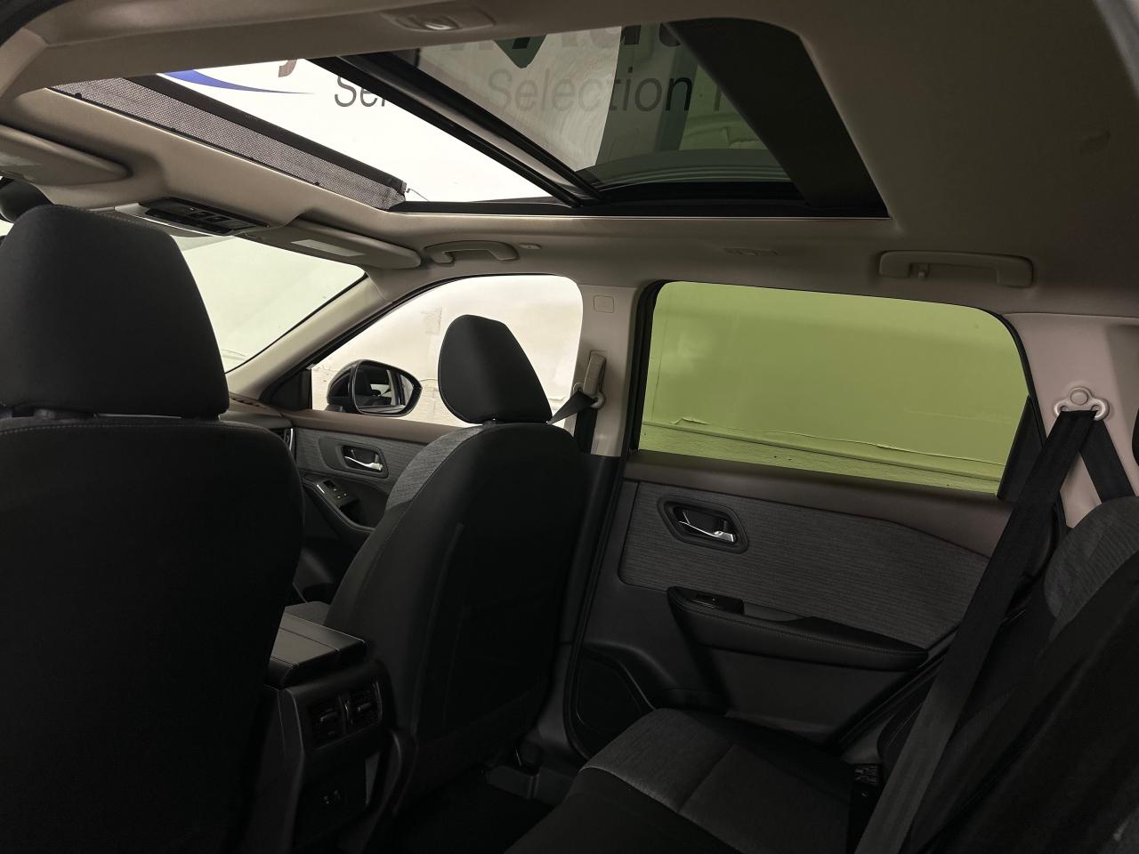 2023 Nissan Rogue SV Moonroof 4dr All-Wheel Drive Sport Utility Photo