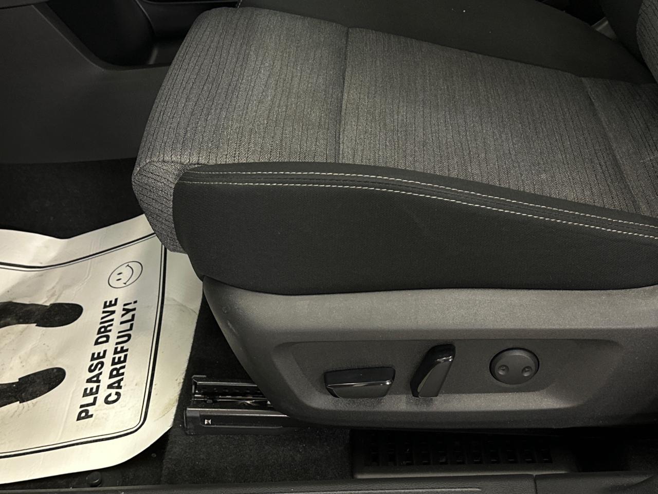 2023 Nissan Rogue SV Moonroof 4dr All-Wheel Drive Sport Utility Photo