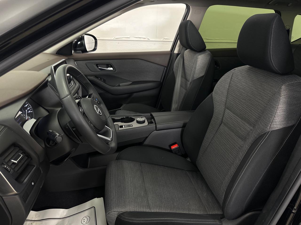 2023 Nissan Rogue SV Moonroof 4dr All-Wheel Drive Sport Utility Photo