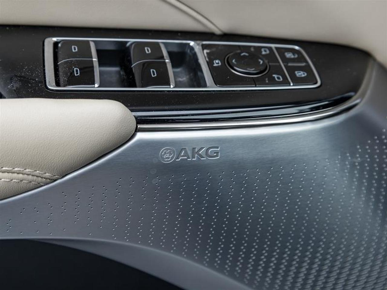 2026 Cadillac LYRIQ Signature Luxury 4dr Photo