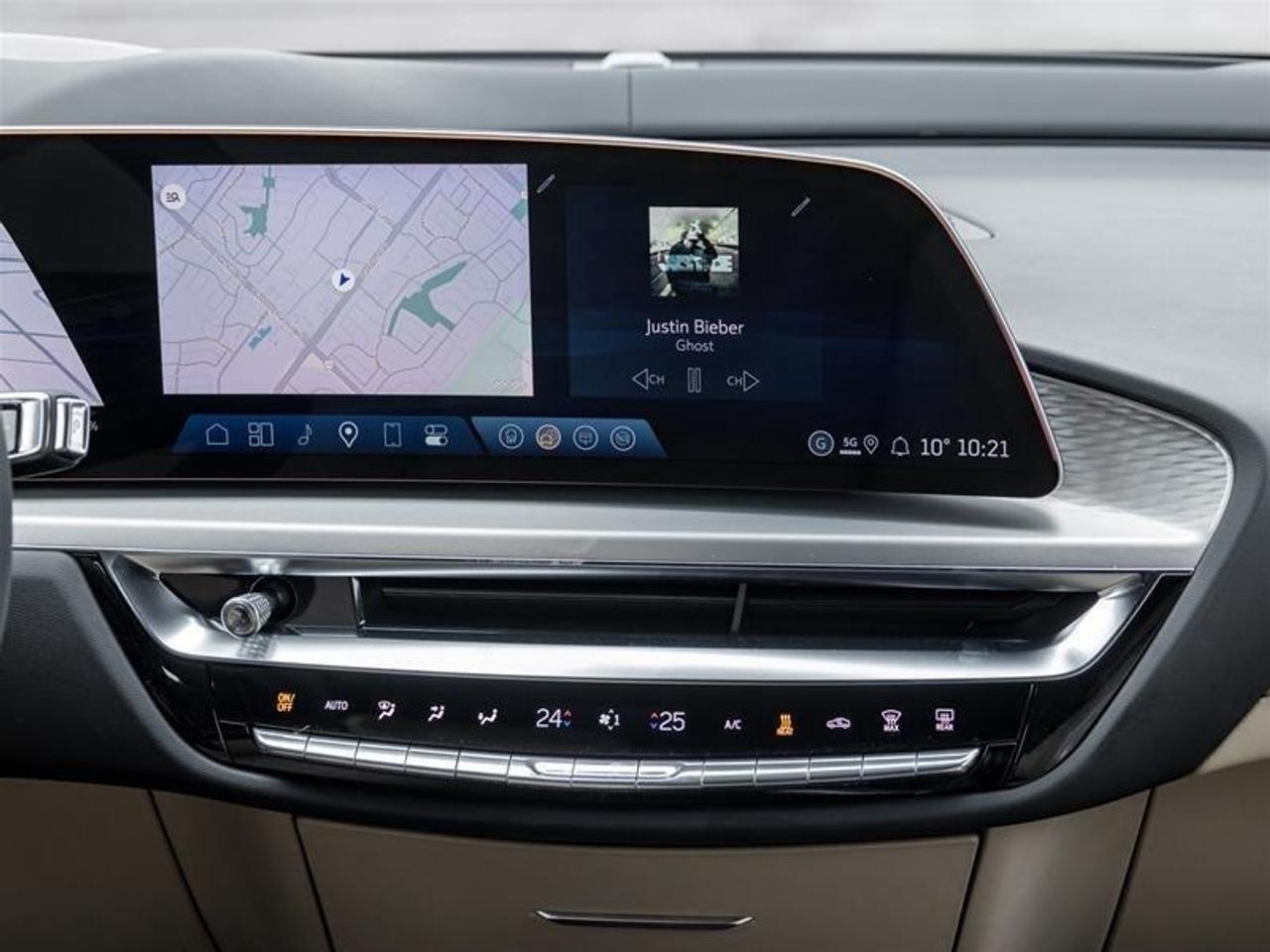 2026 Cadillac LYRIQ Signature Luxury 4dr Photo