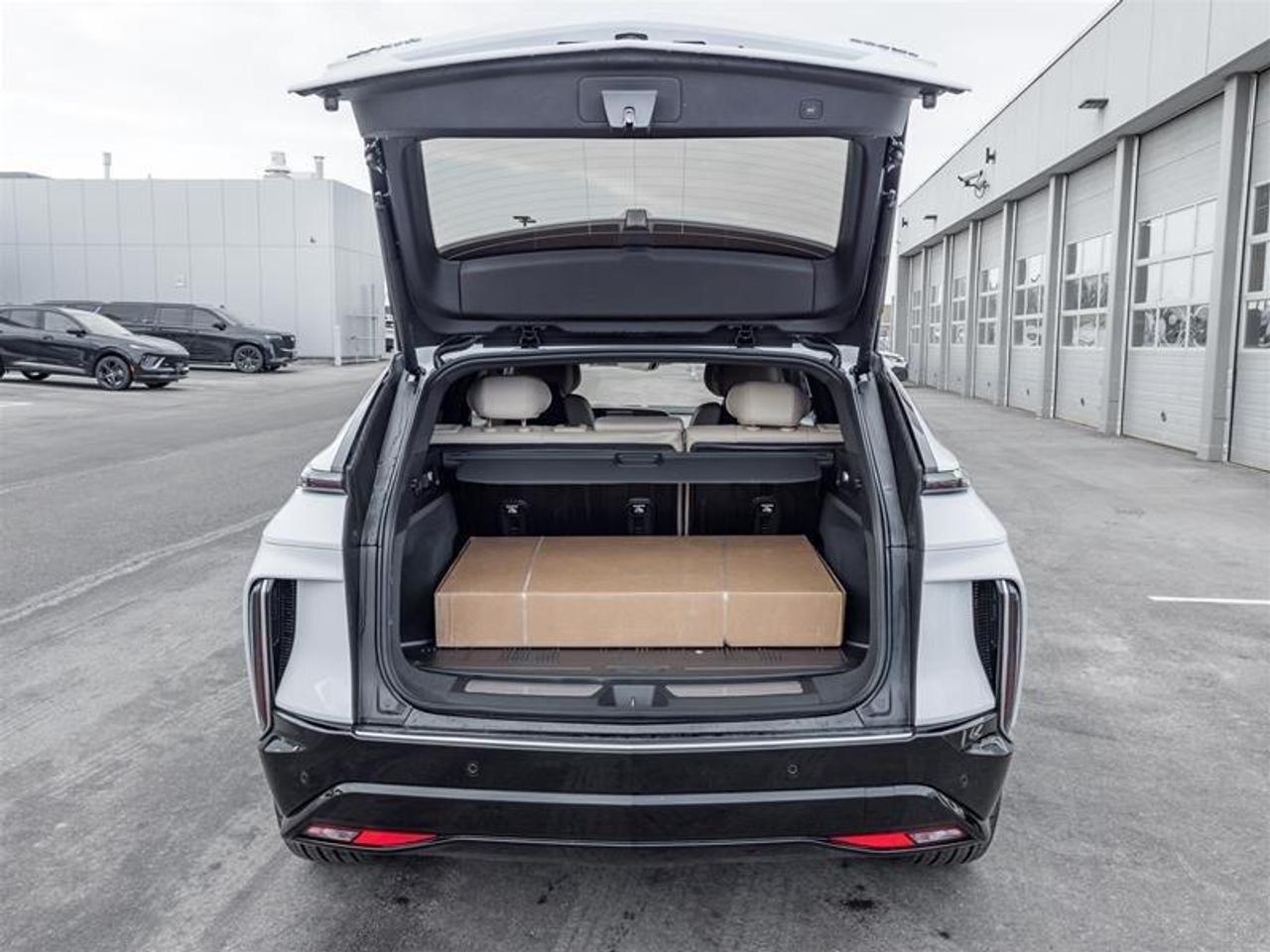 2026 Cadillac LYRIQ Signature Luxury 4dr Photo