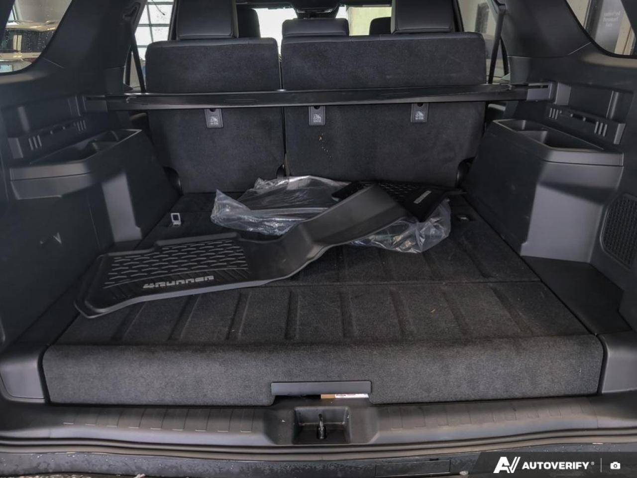 2025 Toyota 4Runner Hybrid Base 4dr 4x4 Photo