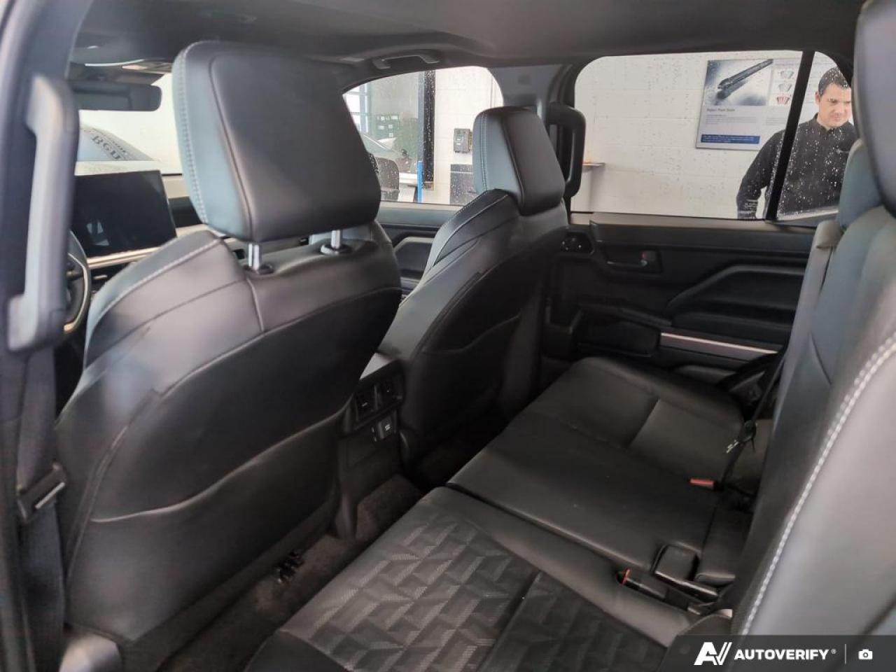 2025 Toyota 4Runner Hybrid Base 4dr 4x4 Photo