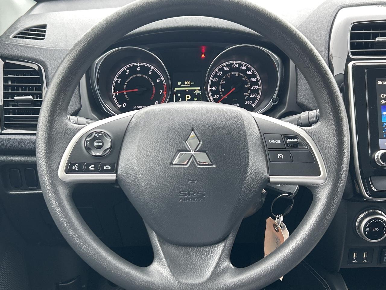 2024 Mitsubishi RVR ES   AWD  ** 10  YEAR  WARRANTY ! ** Photo