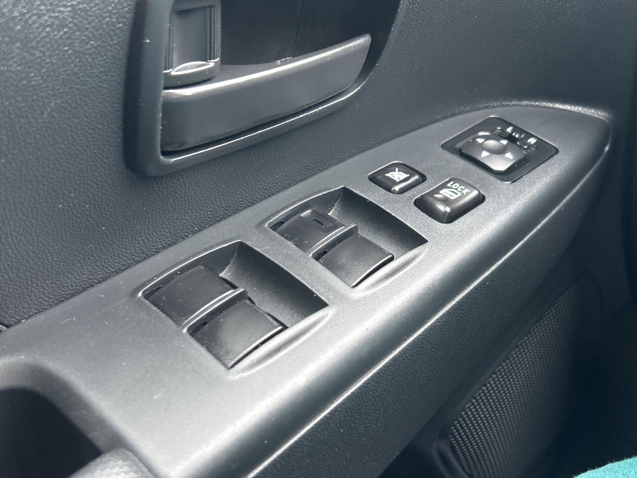 2024 Mitsubishi RVR ES   AWD  ** 10  YEAR  WARRANTY ! ** Photo