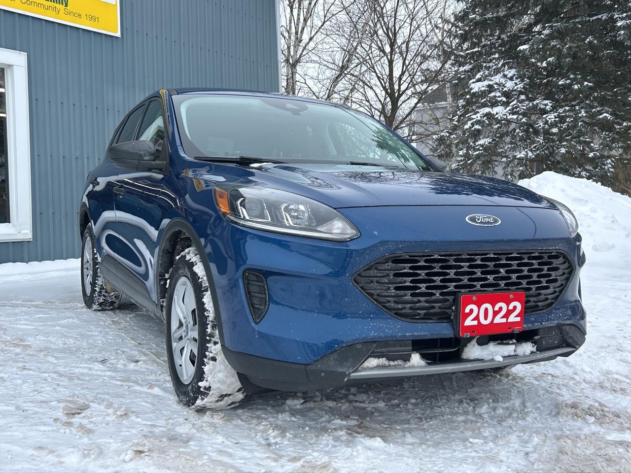 2022 Ford Escape S    AWD.  ** CLEAN ** Photo