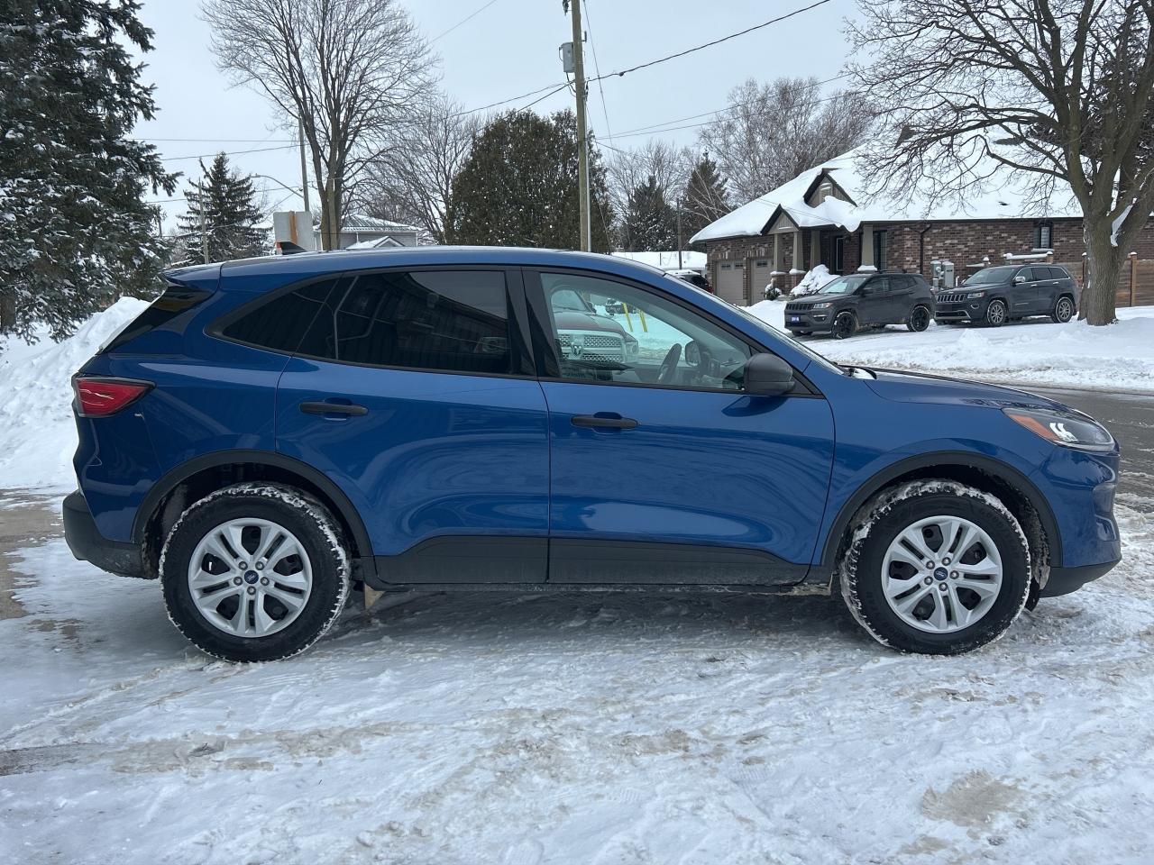 2022 Ford Escape S    AWD.  ** CLEAN ** Photo