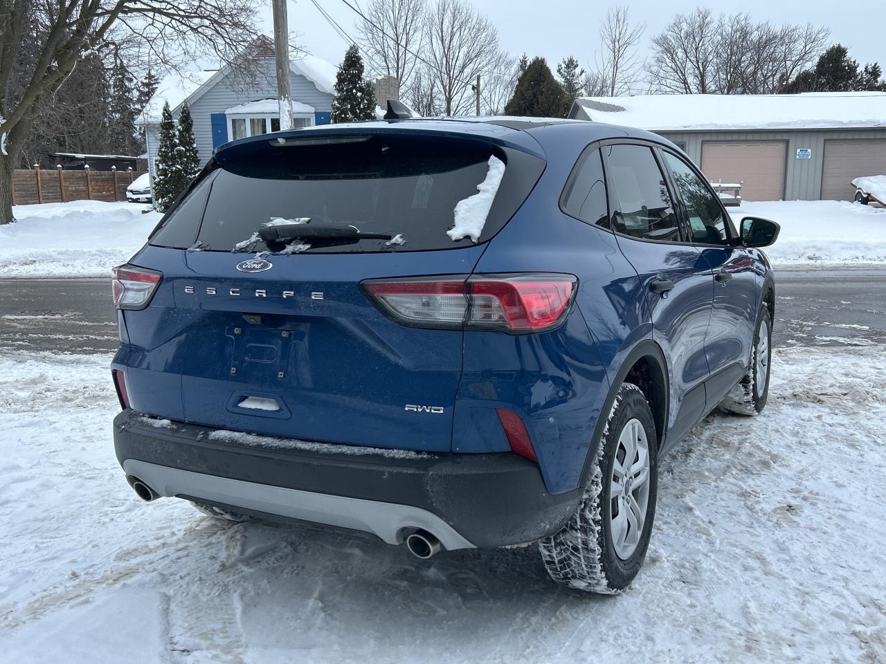 2022 Ford Escape S    AWD.  ** CLEAN ** Photo