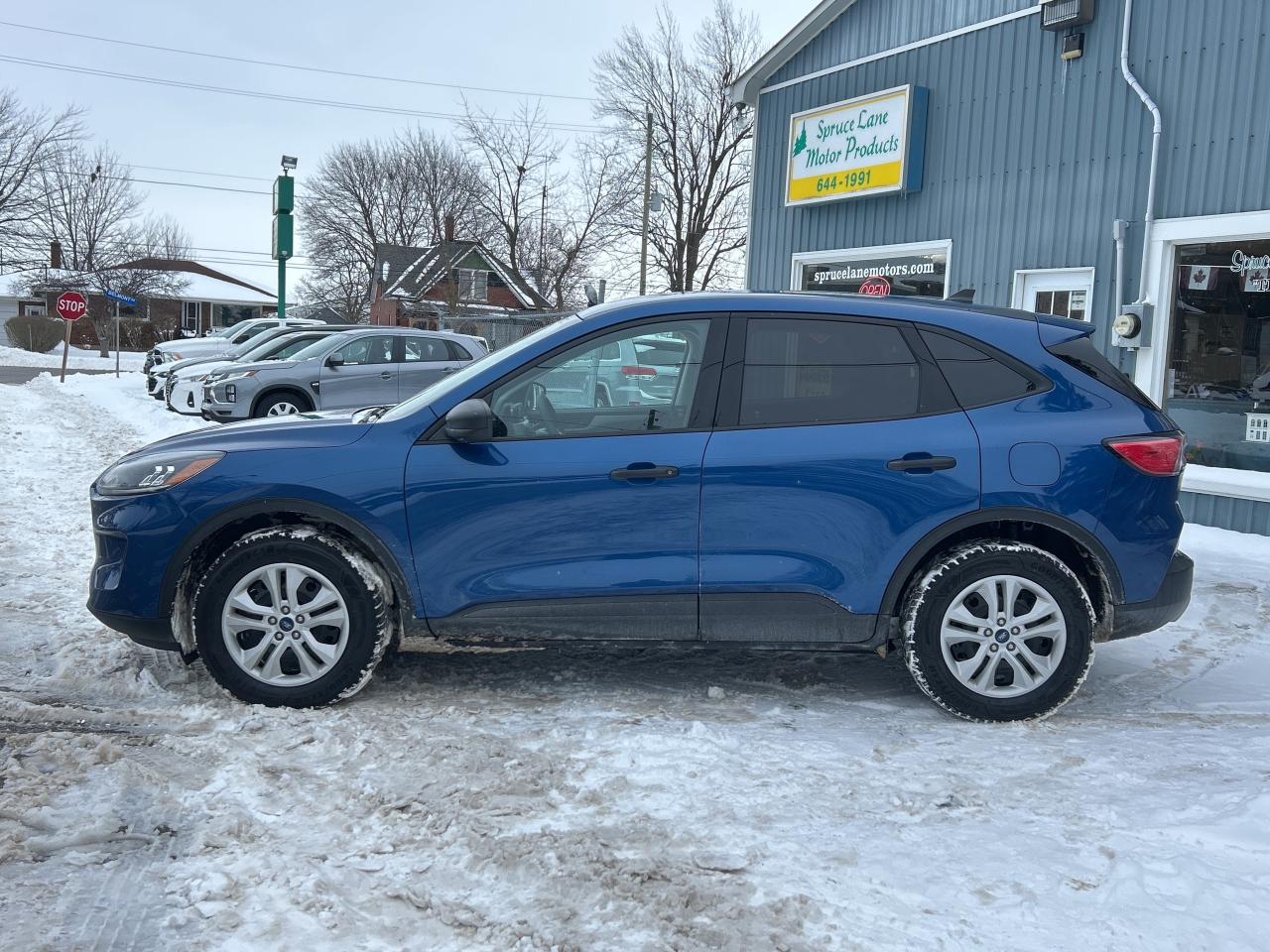 2022 Ford Escape S    AWD.  ** CLEAN ** Photo