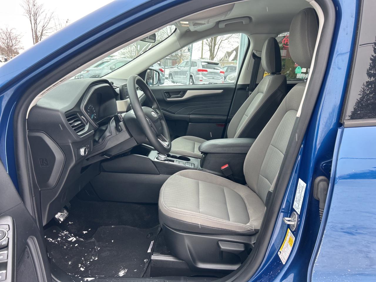 2022 Ford Escape S    AWD.  ** CLEAN ** Photo