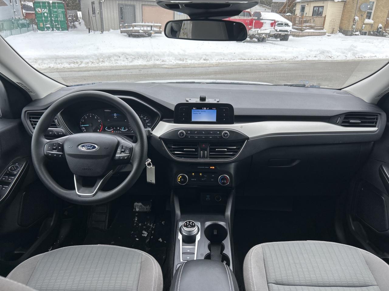 2022 Ford Escape S    AWD.  ** CLEAN ** Photo