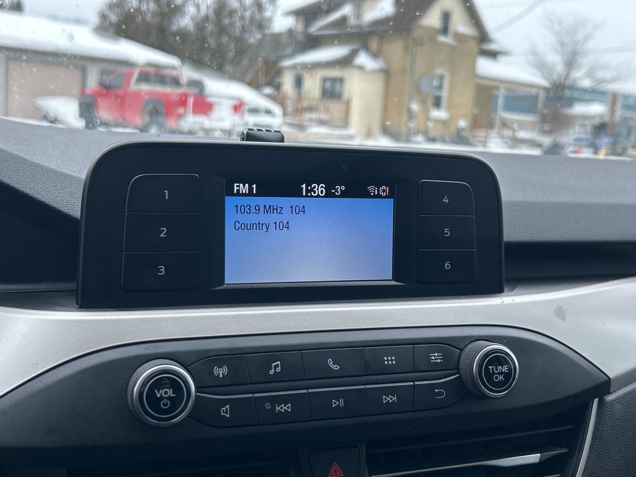 2022 Ford Escape S    AWD.  ** CLEAN ** Photo