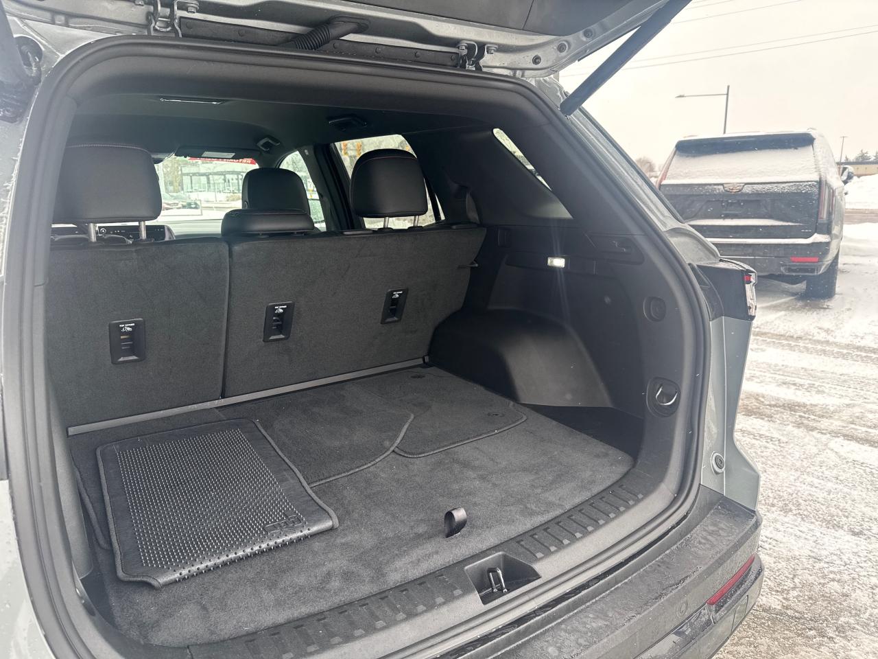 2025 Chevrolet Equinox RS 4dr All-Wheel Drive Photo