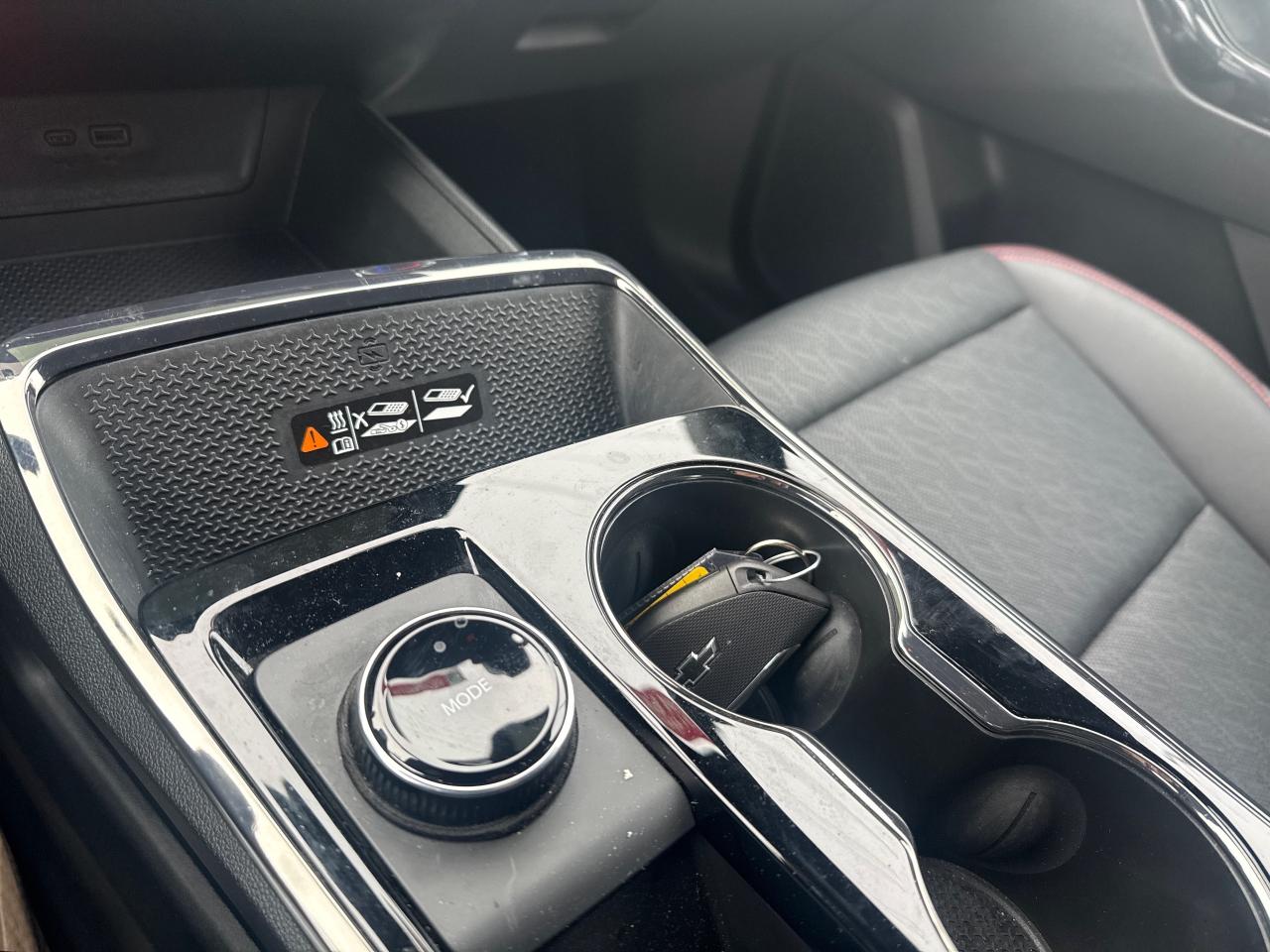 2025 Chevrolet Equinox RS 4dr All-Wheel Drive Photo