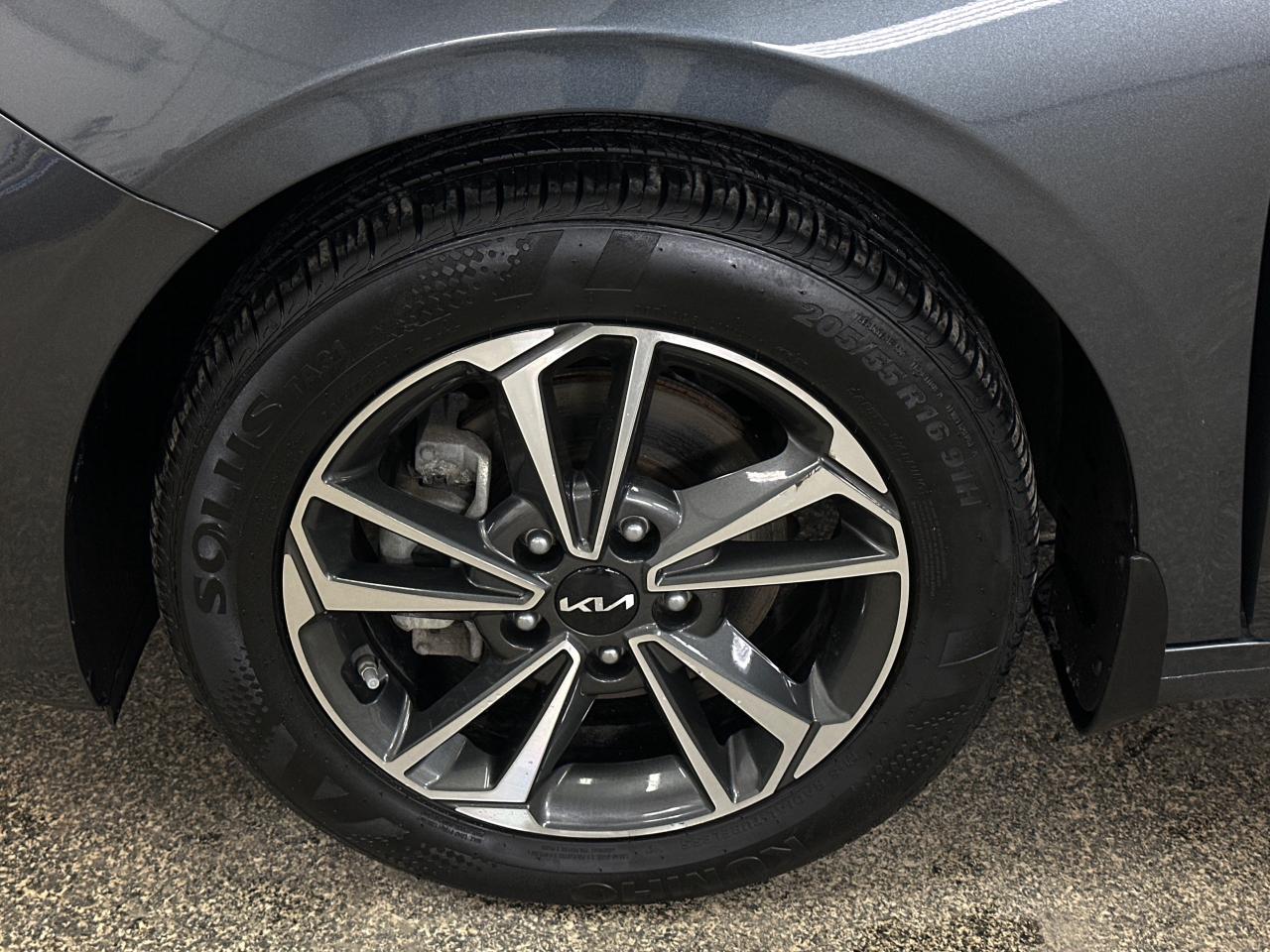 2023 Kia Forte EX 4dr Sedan Photo