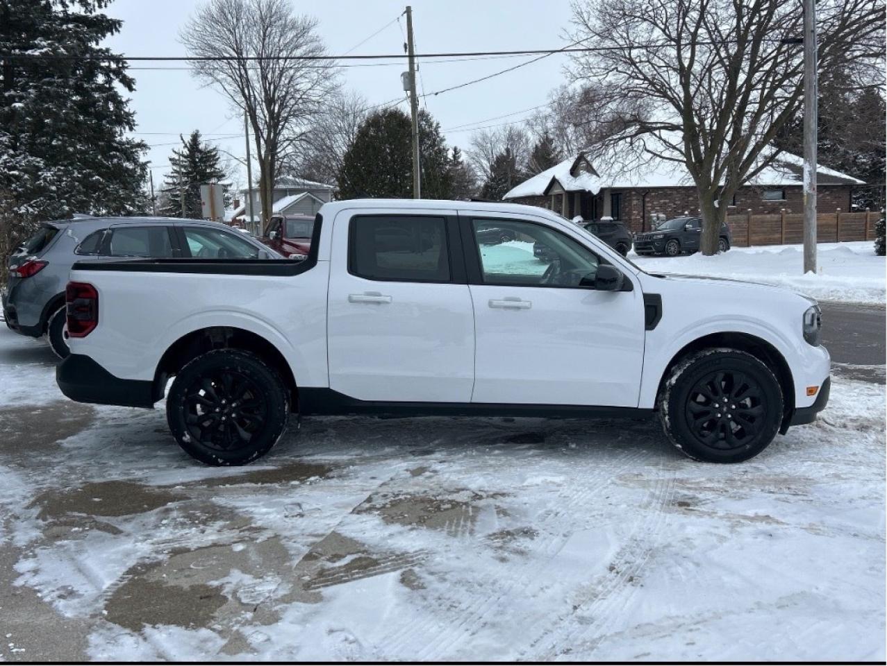 2023 Ford Maverick LARIAT LUXURY  ** 4K. TOW  PKG. ** Photo