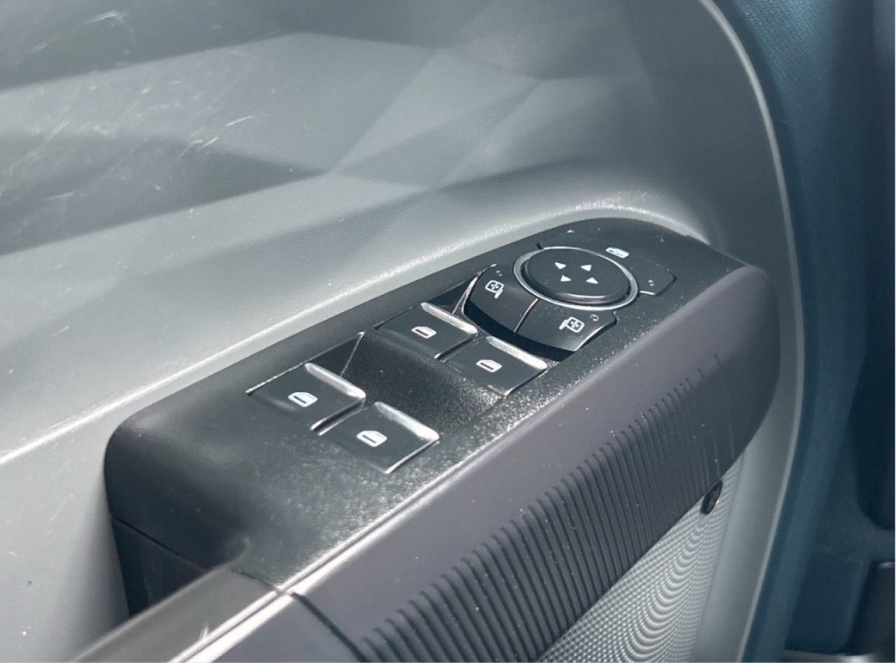 2023 Ford Maverick LARIAT LUXURY  ** 4K. TOW  PKG. ** Photo