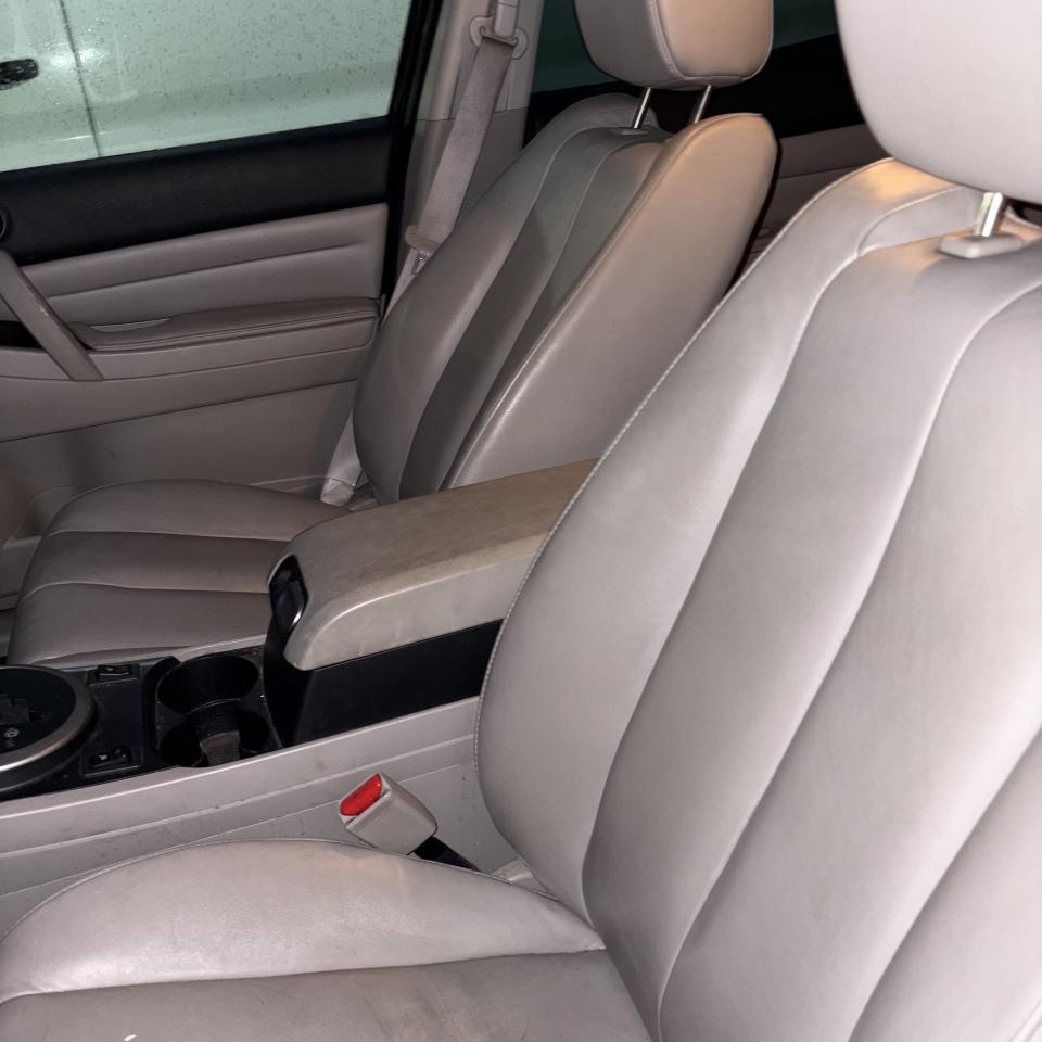 2010 Mazda CX-7 GT   AS IS- UNCERTIFIED Photo3