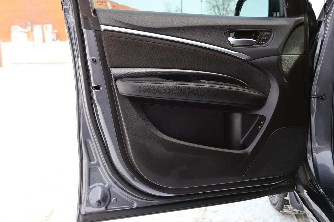 2019 Acura MDX A-SPEC SH-AWD/7PASS/NAV/SUNROOF/BCAM/ADAPT CRUISE/ Photo