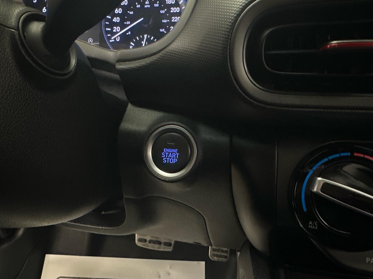 2022 Hyundai KONA 1.6T N Line w/Two-Tone Roof 4dr All-Wheel Drive Photo