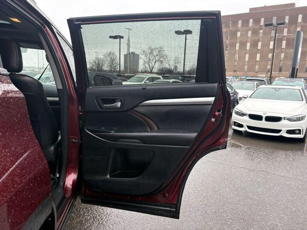 2016 Toyota Highlander  Photo