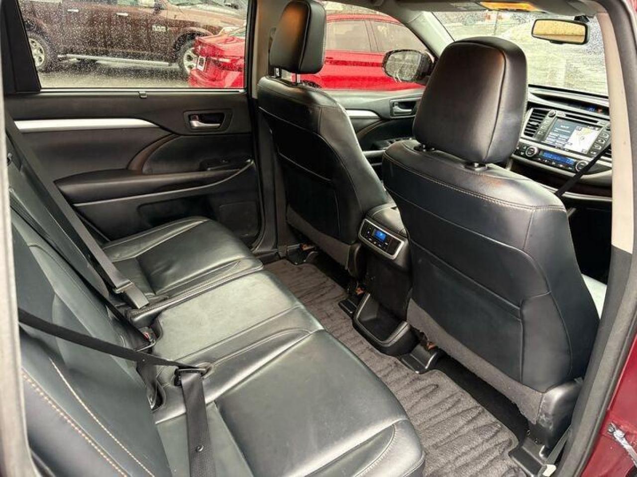 2016 Toyota Highlander  Photo