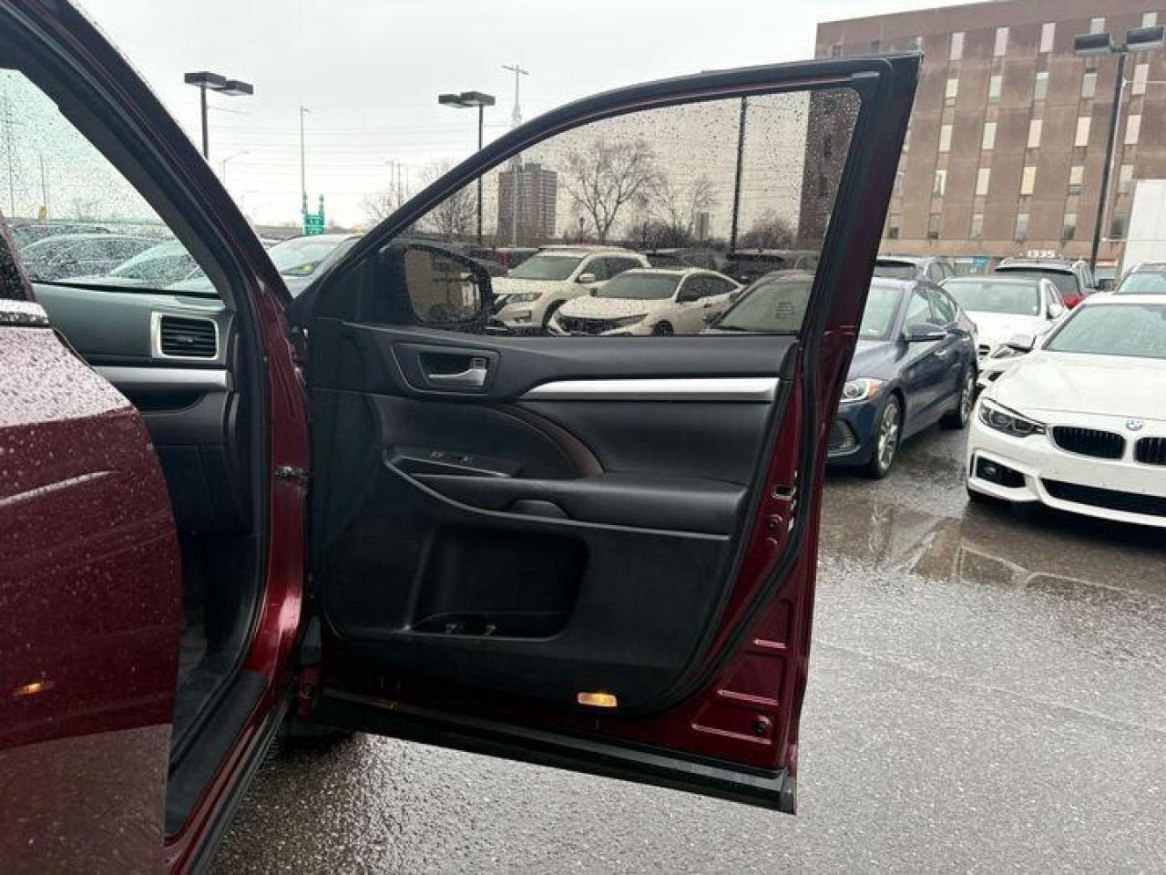 2016 Toyota Highlander  Photo