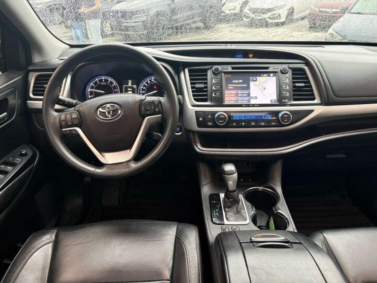 2016 Toyota Highlander  Photo