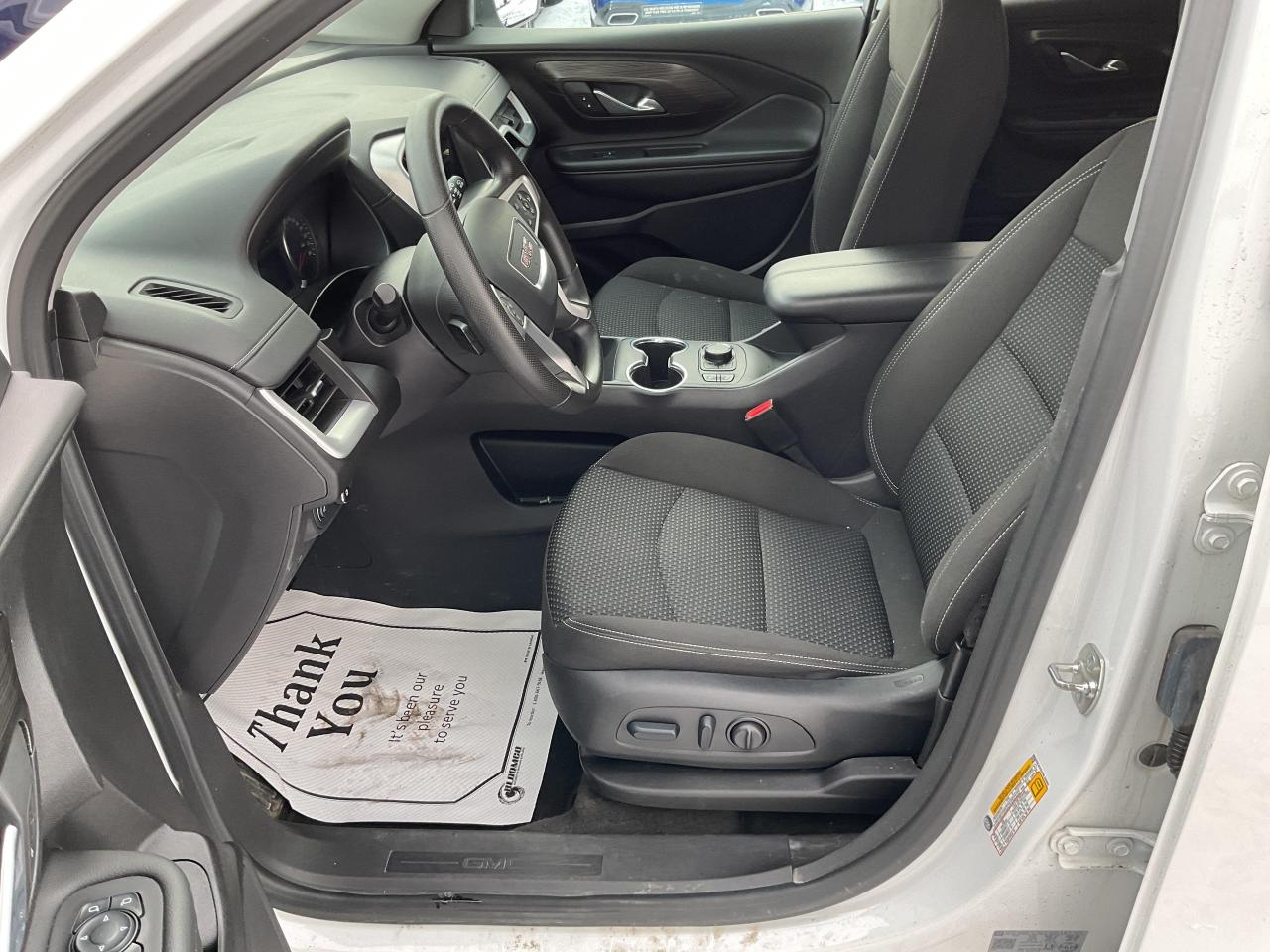 2024 GMC Terrain SLE 4dr All-Wheel Drive Photo