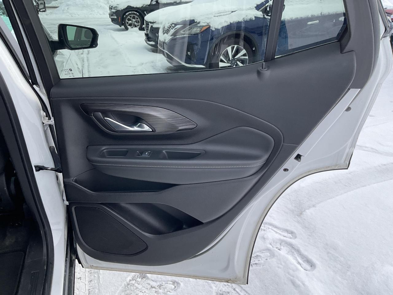 2024 GMC Terrain SLE 4dr All-Wheel Drive Photo