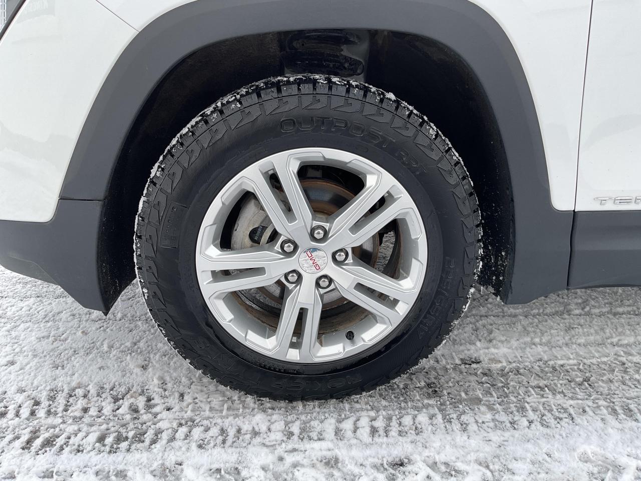 2024 GMC Terrain SLE 4dr All-Wheel Drive Photo