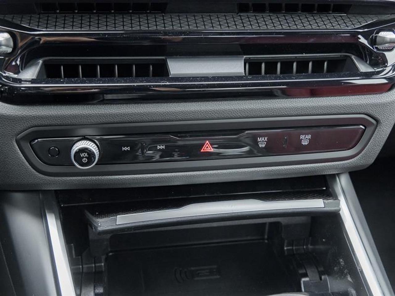 2026 BMW 330 i xDrive 4dr All-Wheel Drive Sedan Photo