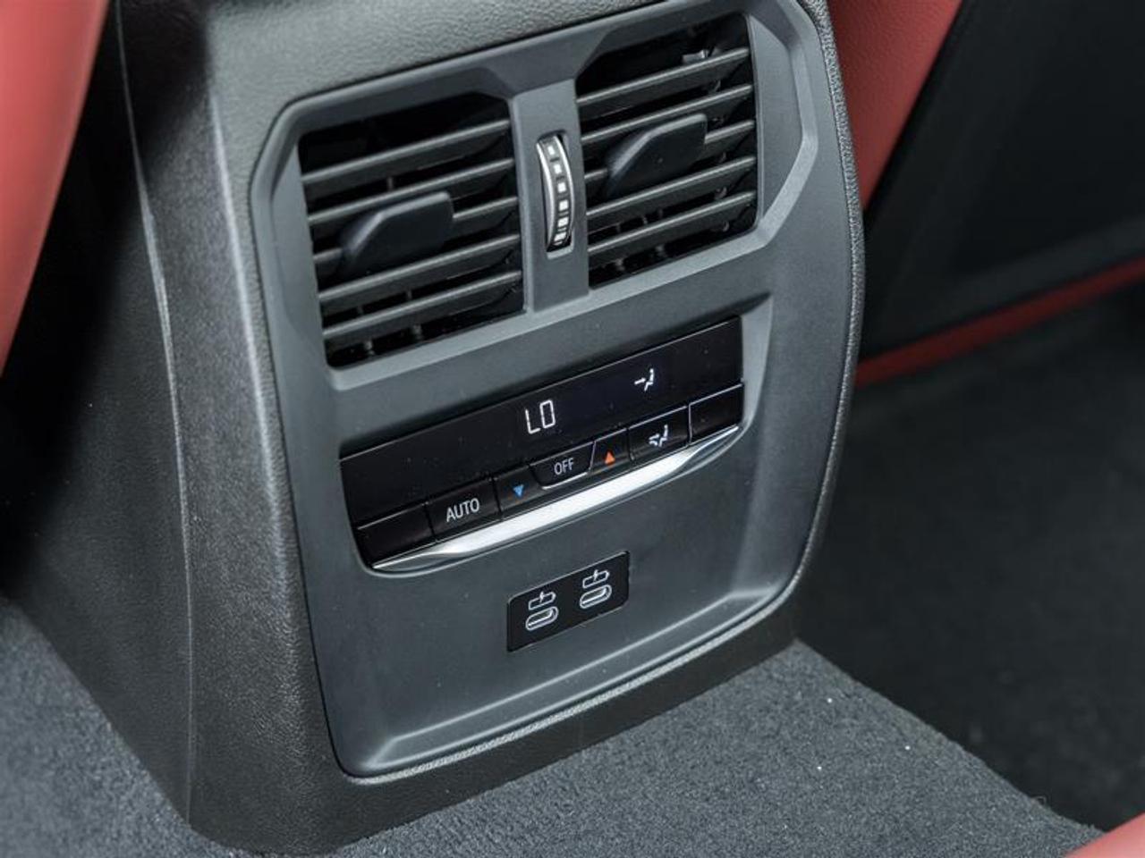 2026 BMW 330 i xDrive 4dr All-Wheel Drive Sedan Photo