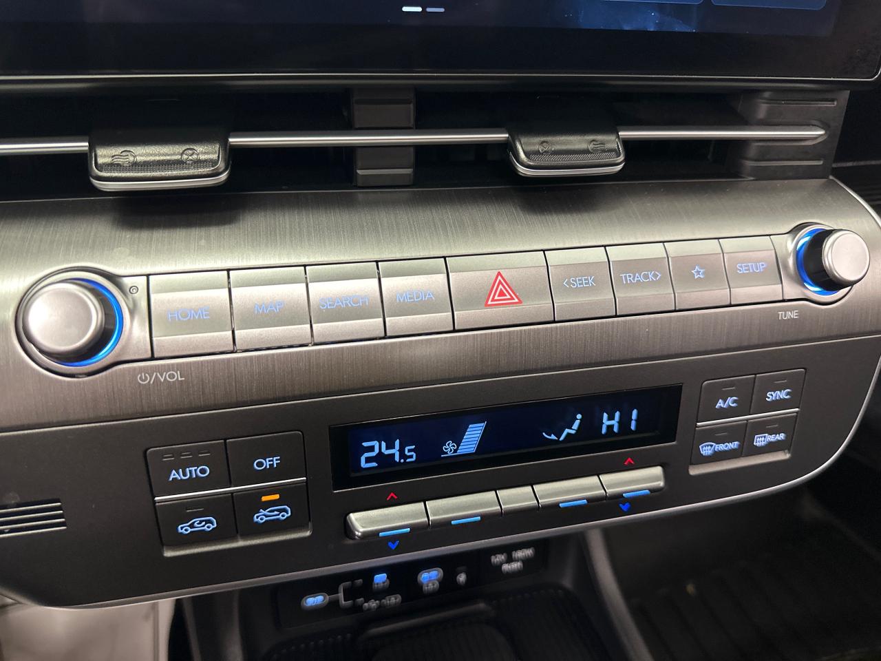 2025 Hyundai KONA 2.0L Preferred w/Trend Package 4dr All-Wheel Drive Photo