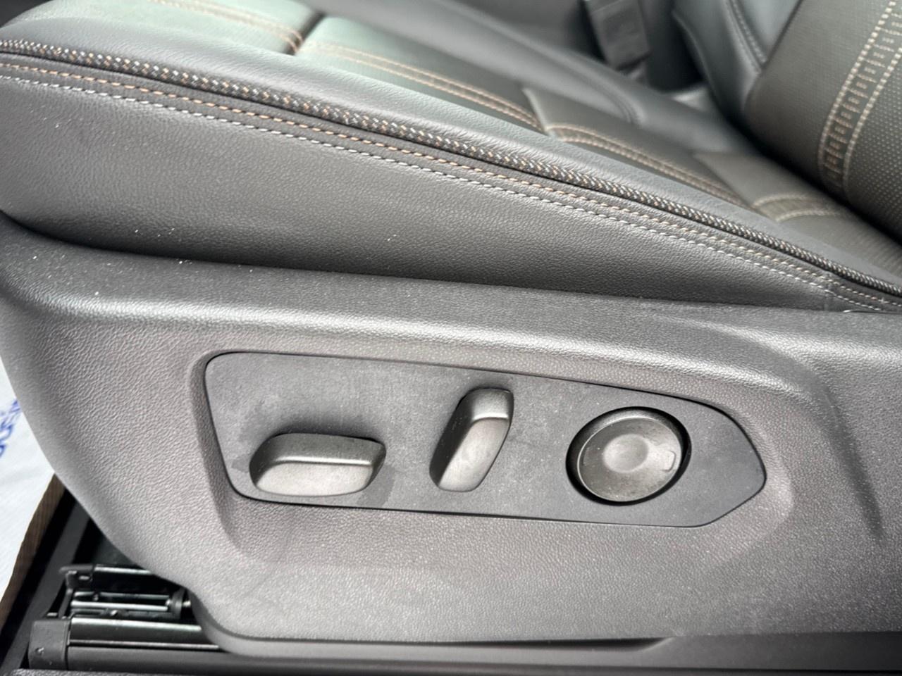 2026 Chevrolet Silverado 1500 Crew Cab Short Box 4-Wheel Drive High Country Photo