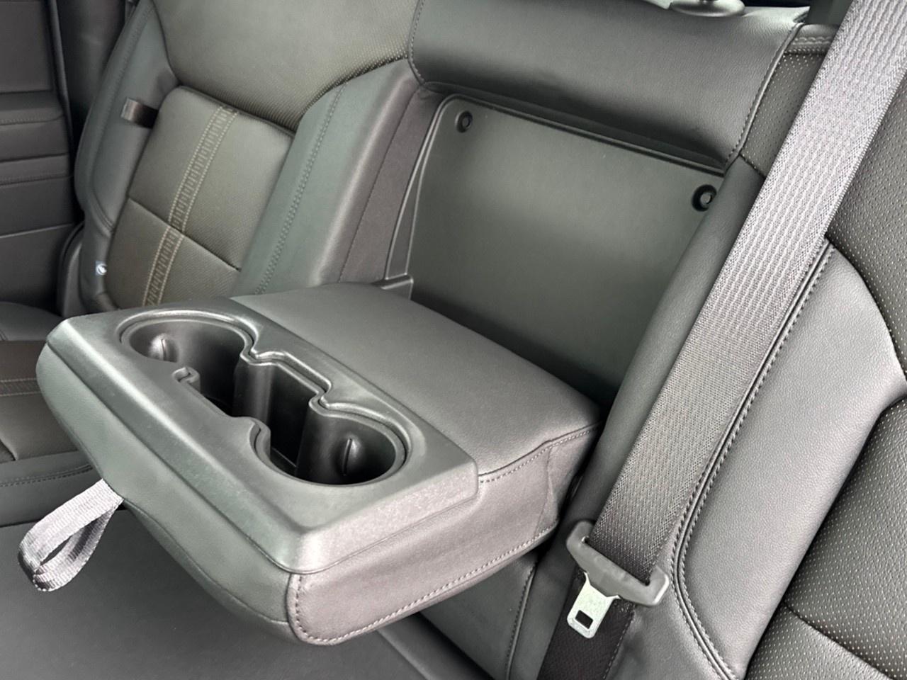 2026 Chevrolet Silverado 1500 Crew Cab Short Box 4-Wheel Drive High Country Photo