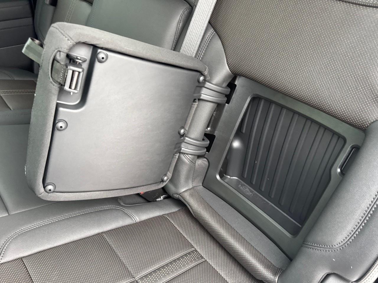 2026 Chevrolet Silverado 1500 Crew Cab Short Box 4-Wheel Drive High Country Photo