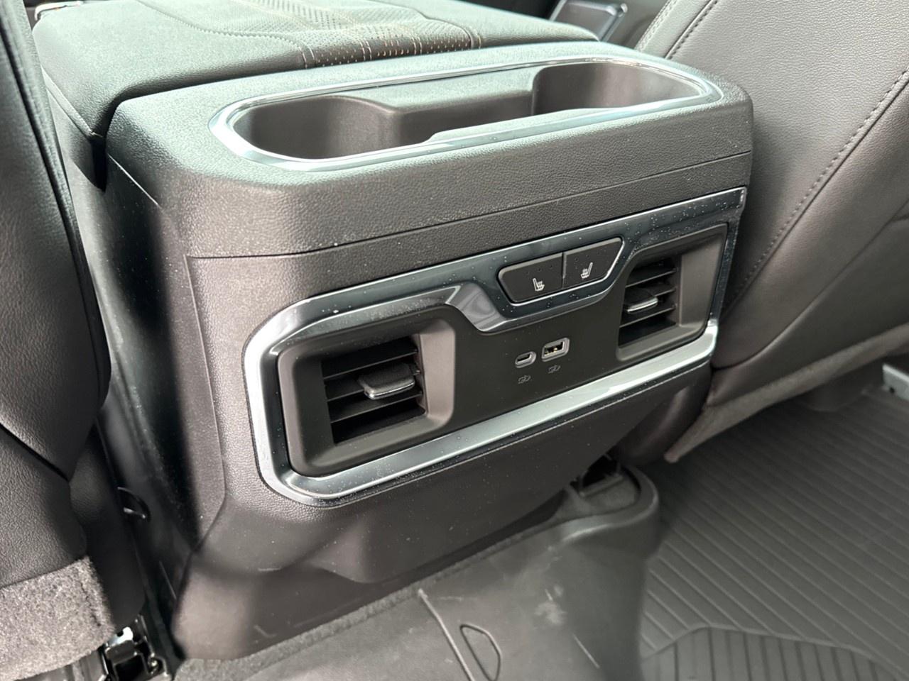 2026 Chevrolet Silverado 1500 Crew Cab Short Box 4-Wheel Drive High Country Photo