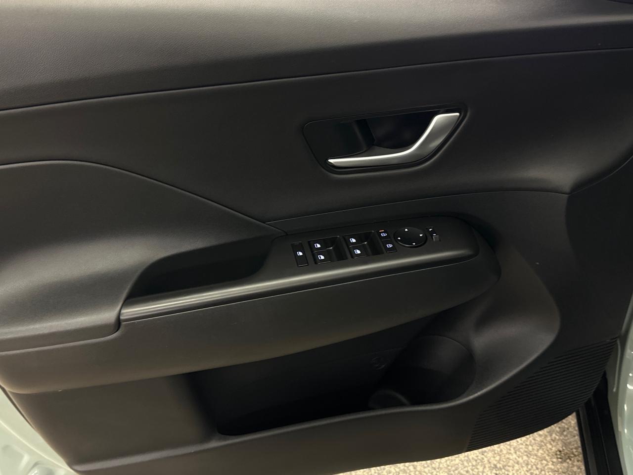 2025 Hyundai KONA 2.0L Preferred w/Trend Package 4dr All-Wheel Drive Photo