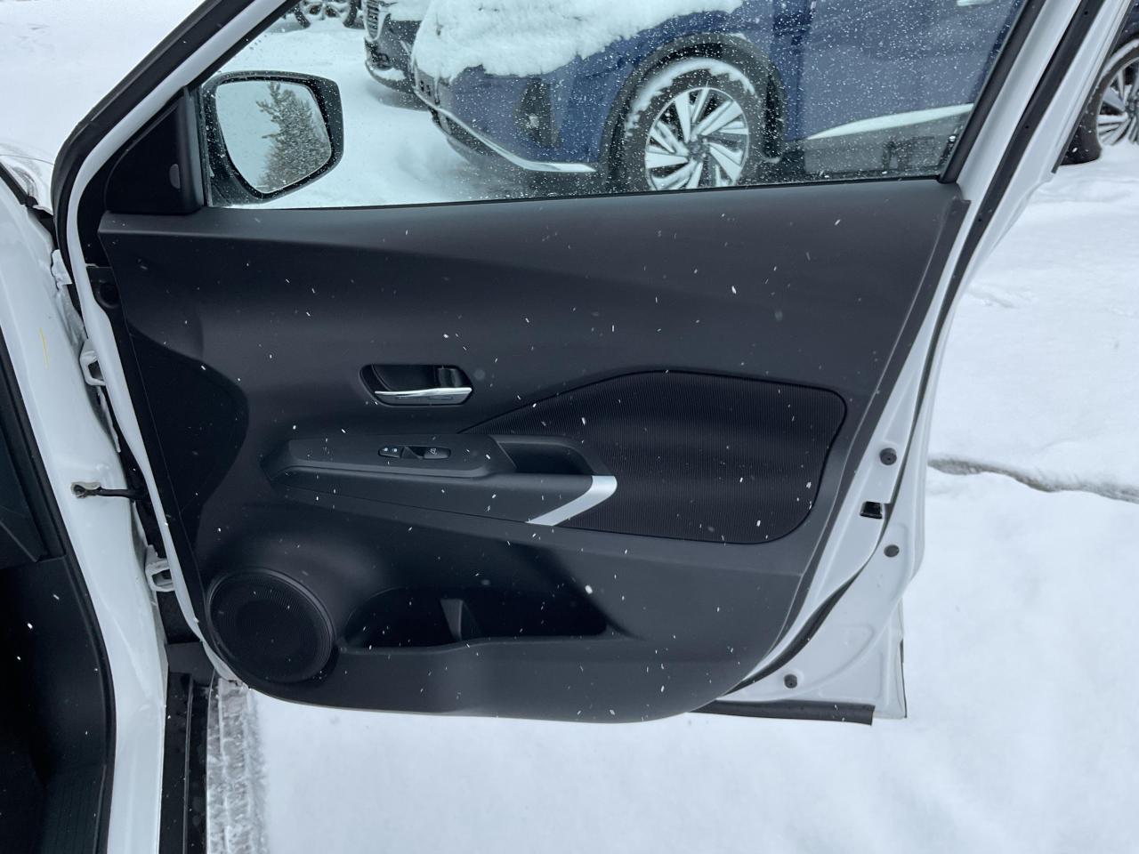 2024 Nissan Kicks SV 4dr Front-Wheel Drive Photo