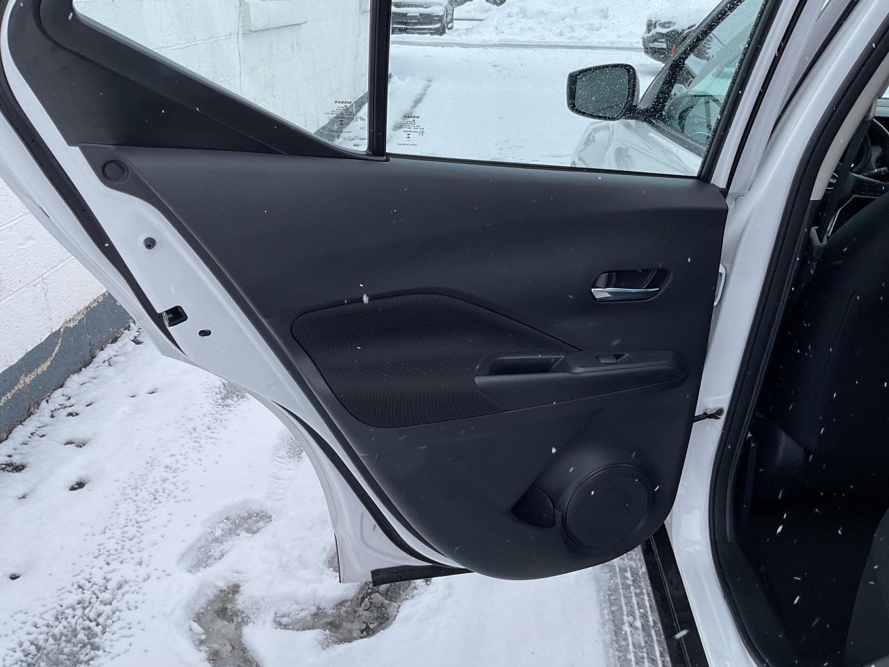 2024 Nissan Kicks SV 4dr Front-Wheel Drive Photo