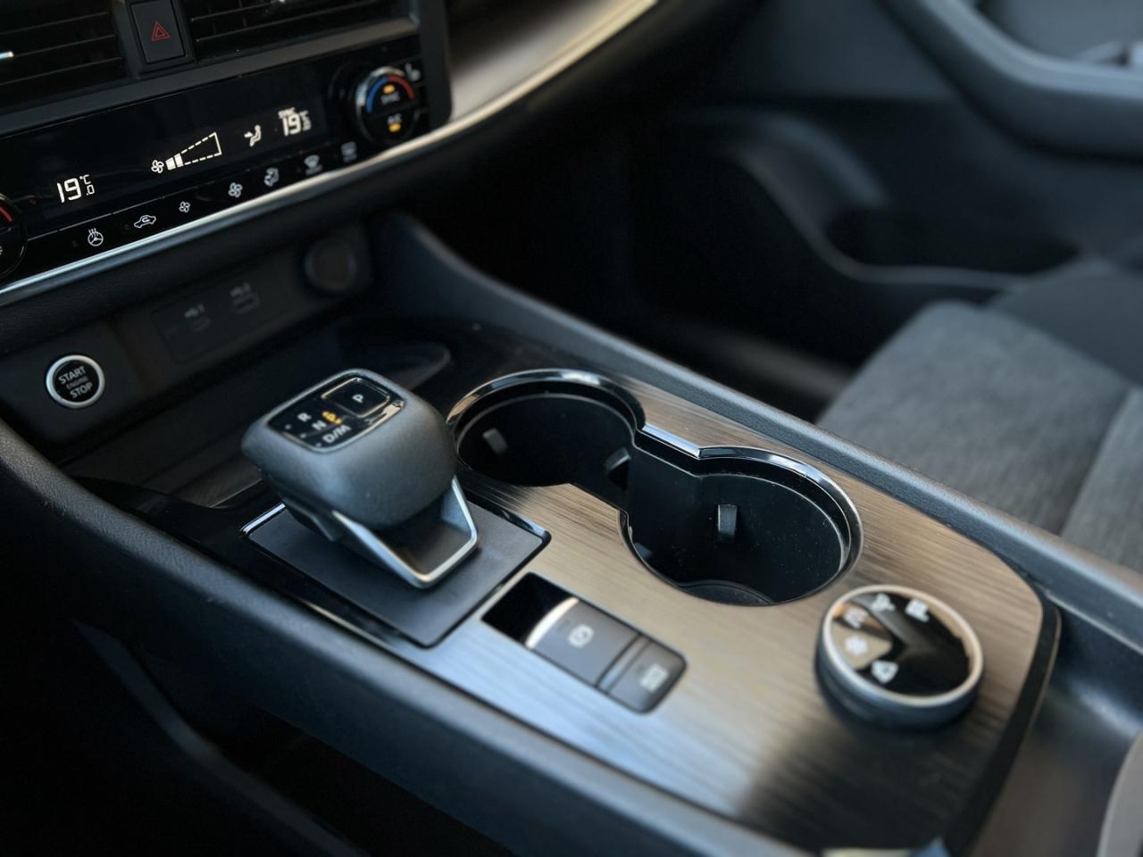 2023 Nissan Rogue SV MOONROOF AWD   Pro Pilot   Htd Steering   Remot Photo