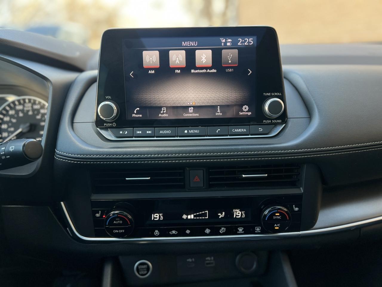 2023 Nissan Rogue SV MOONROOF AWD   Pro Pilot   Htd Steering   Remot Photo