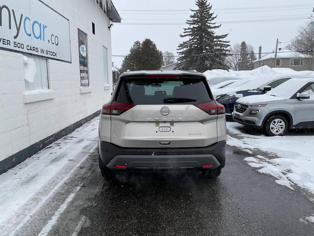 2023 Nissan Rogue  Photo3