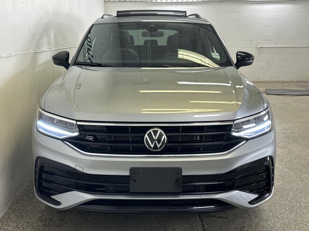 2024 Volkswagen Tiguan Comfortline R-Line Black Edition 4dr All-Wheel Drive 4MOTION Photo