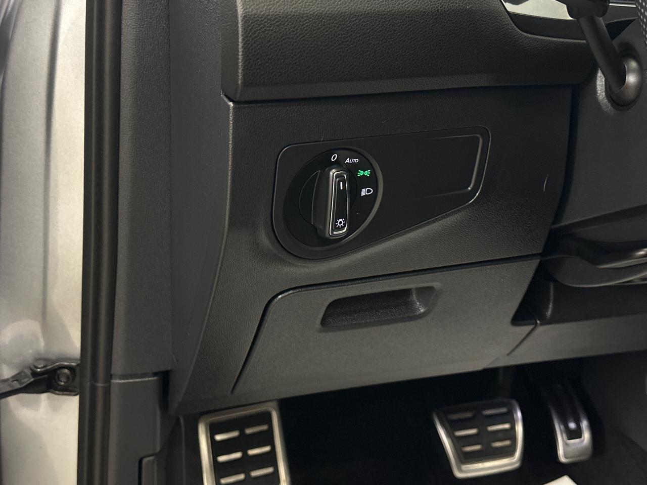 2024 Volkswagen Tiguan Comfortline R-Line Black Edition 4dr All-Wheel Drive 4MOTION Photo