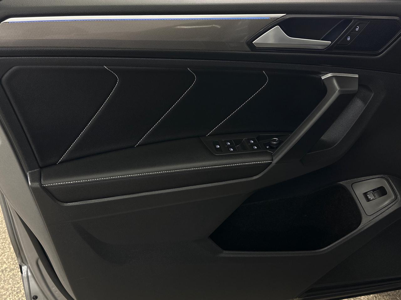 2024 Volkswagen Tiguan Comfortline R-Line Black Edition 4dr All-Wheel Drive 4MOTION Photo